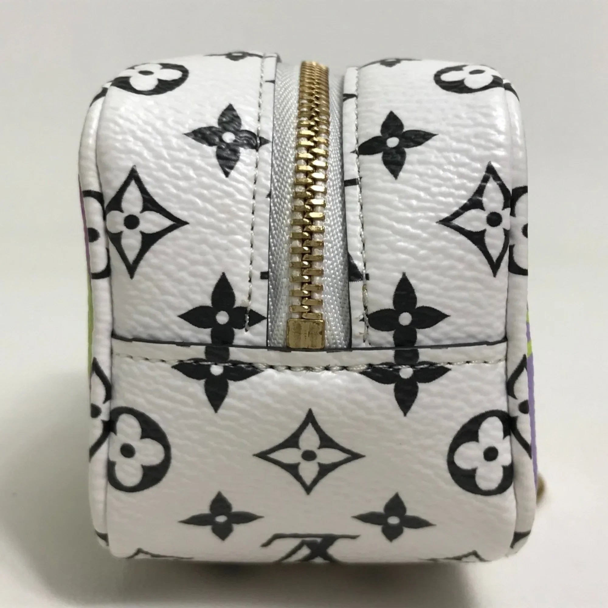 Pouch Accessory (Good) Giant Cube VUITTON Women's Monogram Pre-Owned LOUIS White/Multicolor Portomone M67669 Canvas