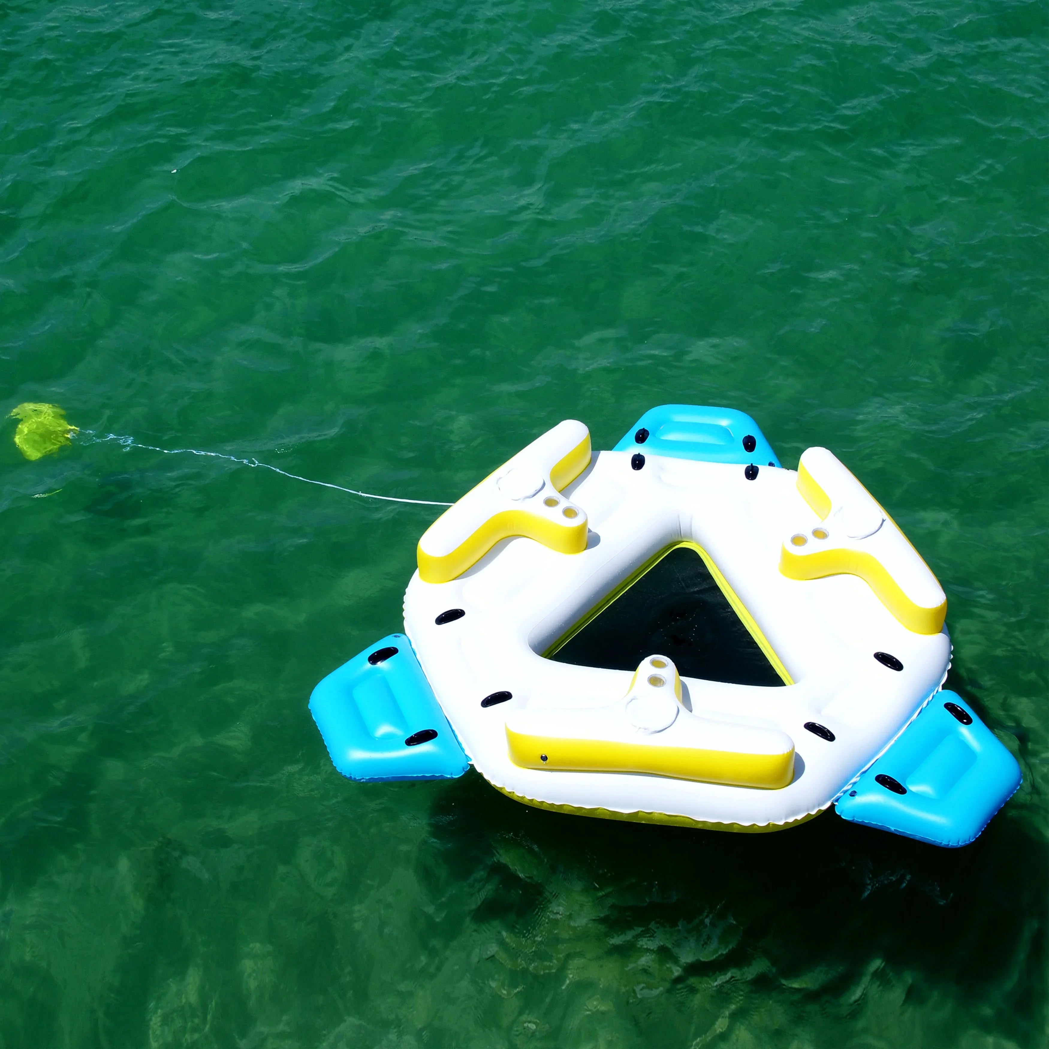 ALEKO IFI6P Island Raft Coolers Floating Person - 6 Holders Lounge with and Cup Inflatable