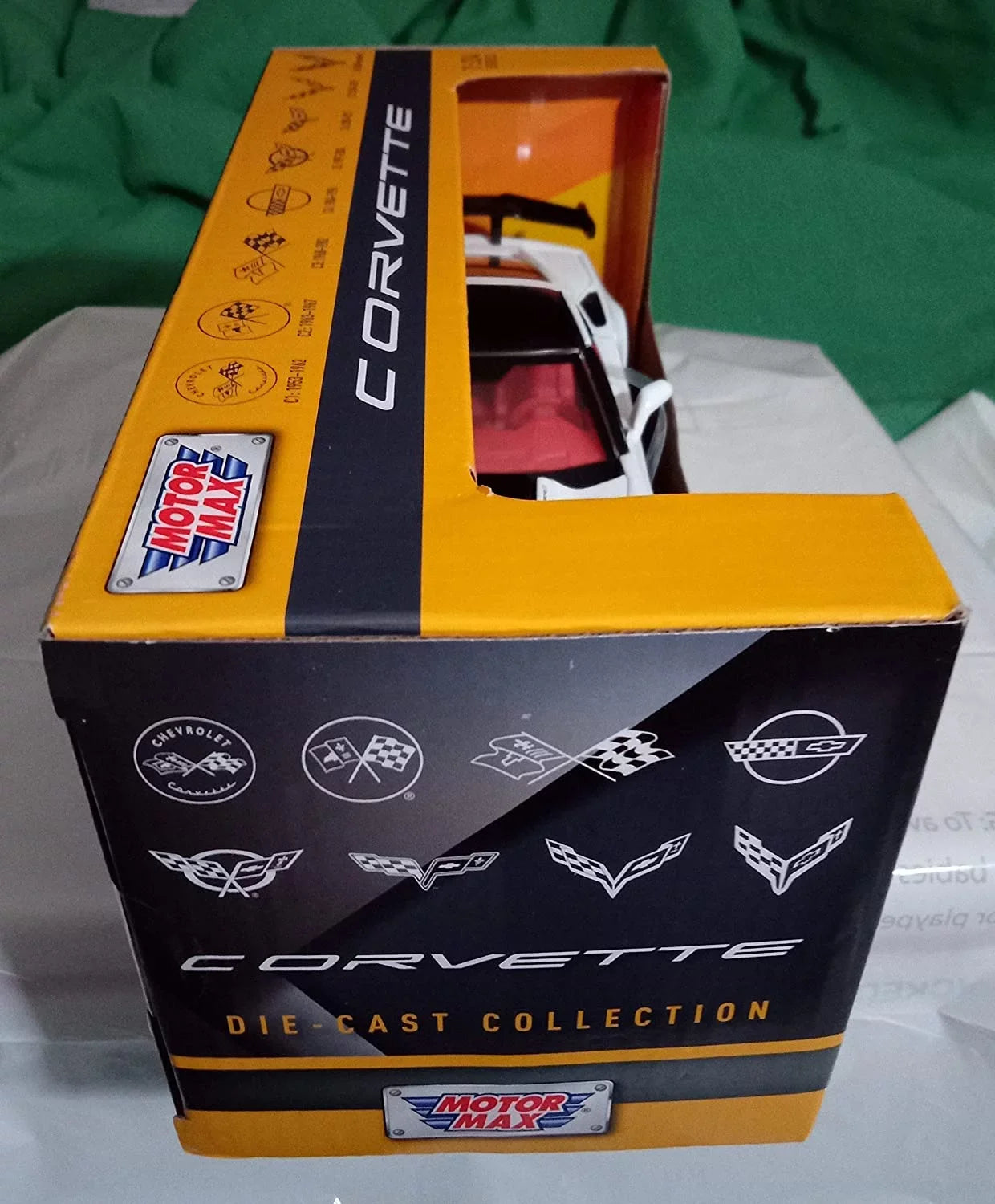 Model 2019 - scale Car Toy White - Diecast Max Corvette 79356WH Motor Chevy ZR1, 1/24