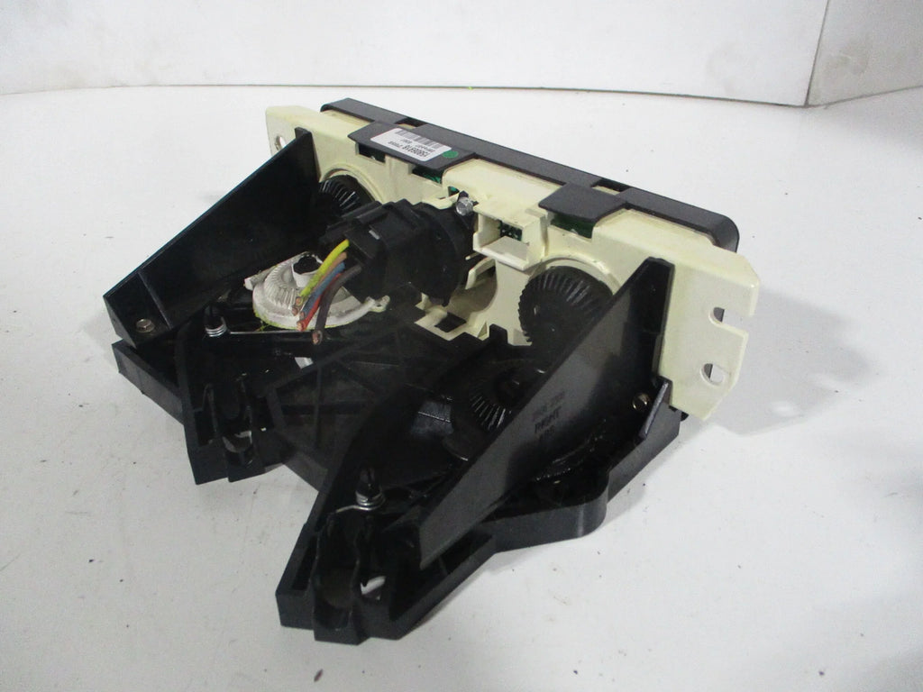 Saturn Ion Temperature Controle 06-07 (Good) Heater AC LKQ OEM Pre-Owned