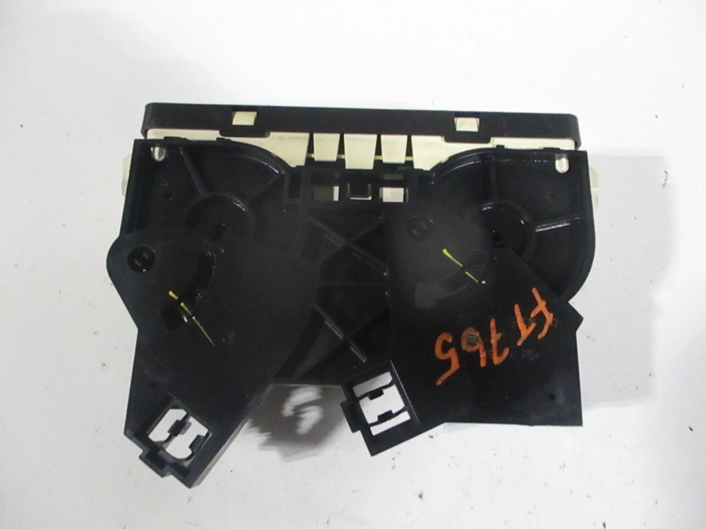 Saturn Ion Temperature Controle 06-07 (Good) Heater AC LKQ OEM Pre-Owned