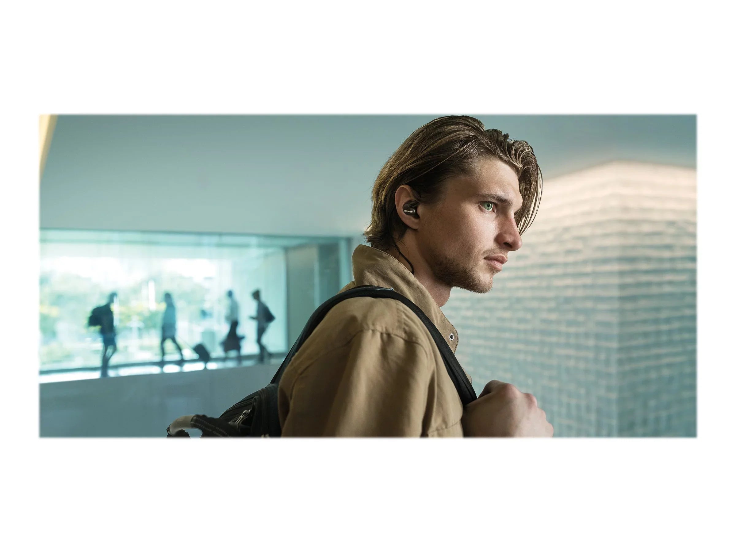 isolating with - Sound mic earphones Bluetooth mount - SE215 - - Wireless - - Isolating black translucent noise in-ear Shure over-the-ear - - wireless