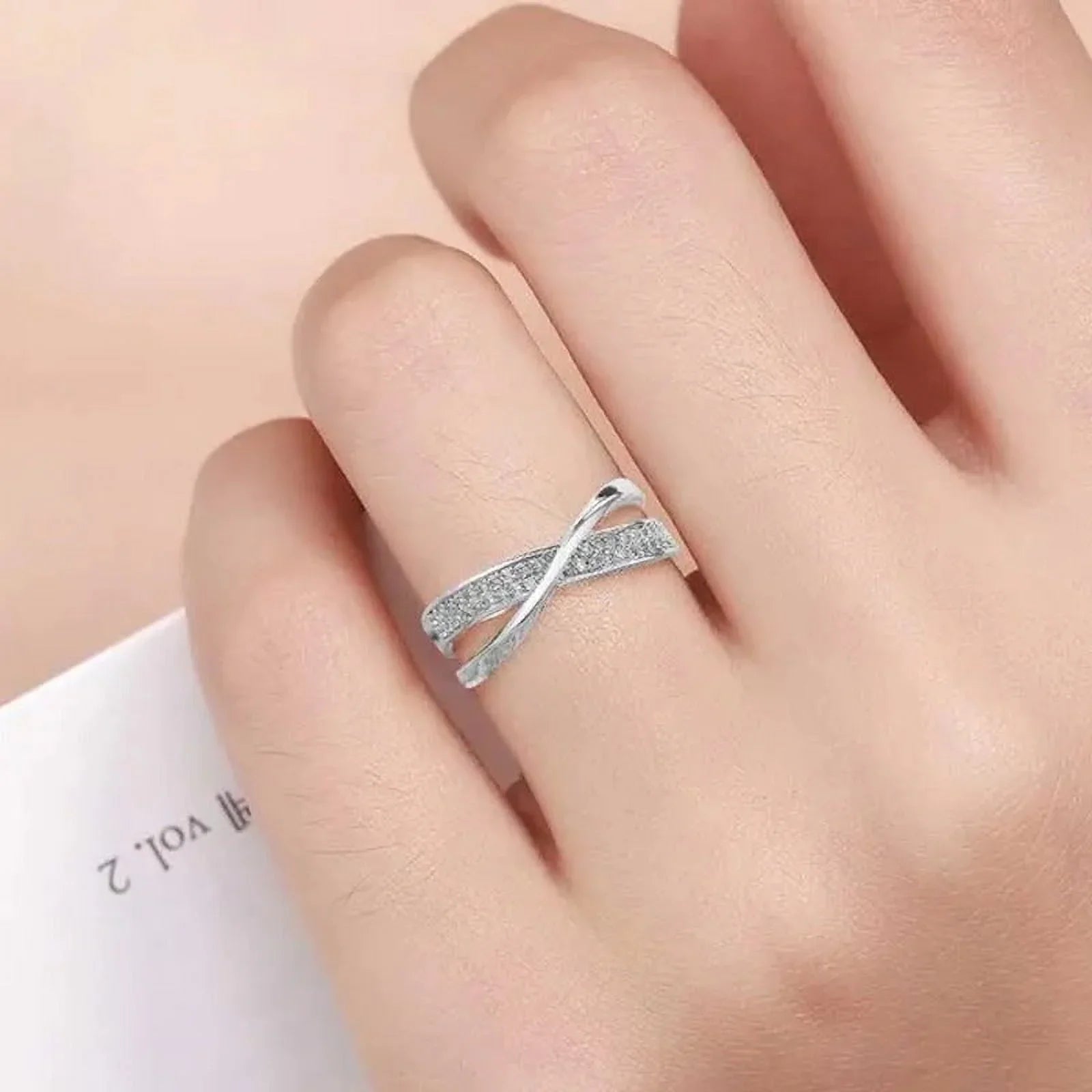 Rose Kingladies Fashion Sapphire White Cross Ring Ladies Gold Valen Delysia Ring