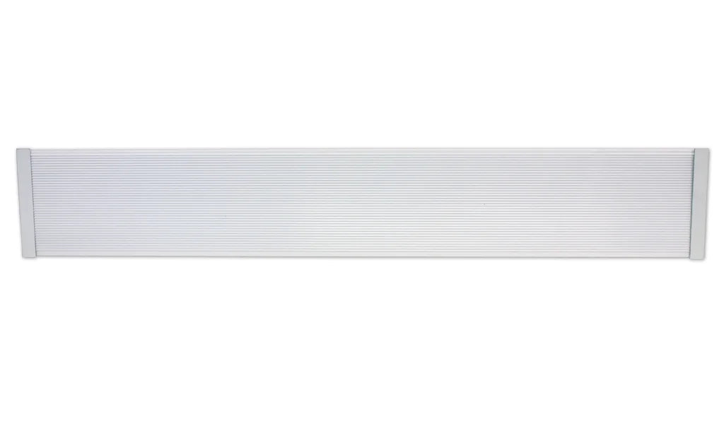 83" Heater, / 240V Electric Electric King Cove White / 935W