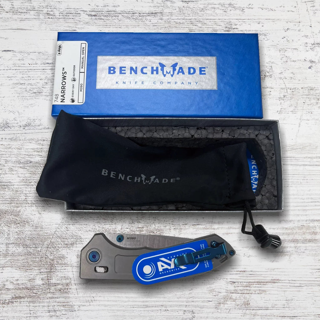 3.43-Inch Folding Blade Titanium M390 Narrows Knife Handle Steel 748 Benchmade