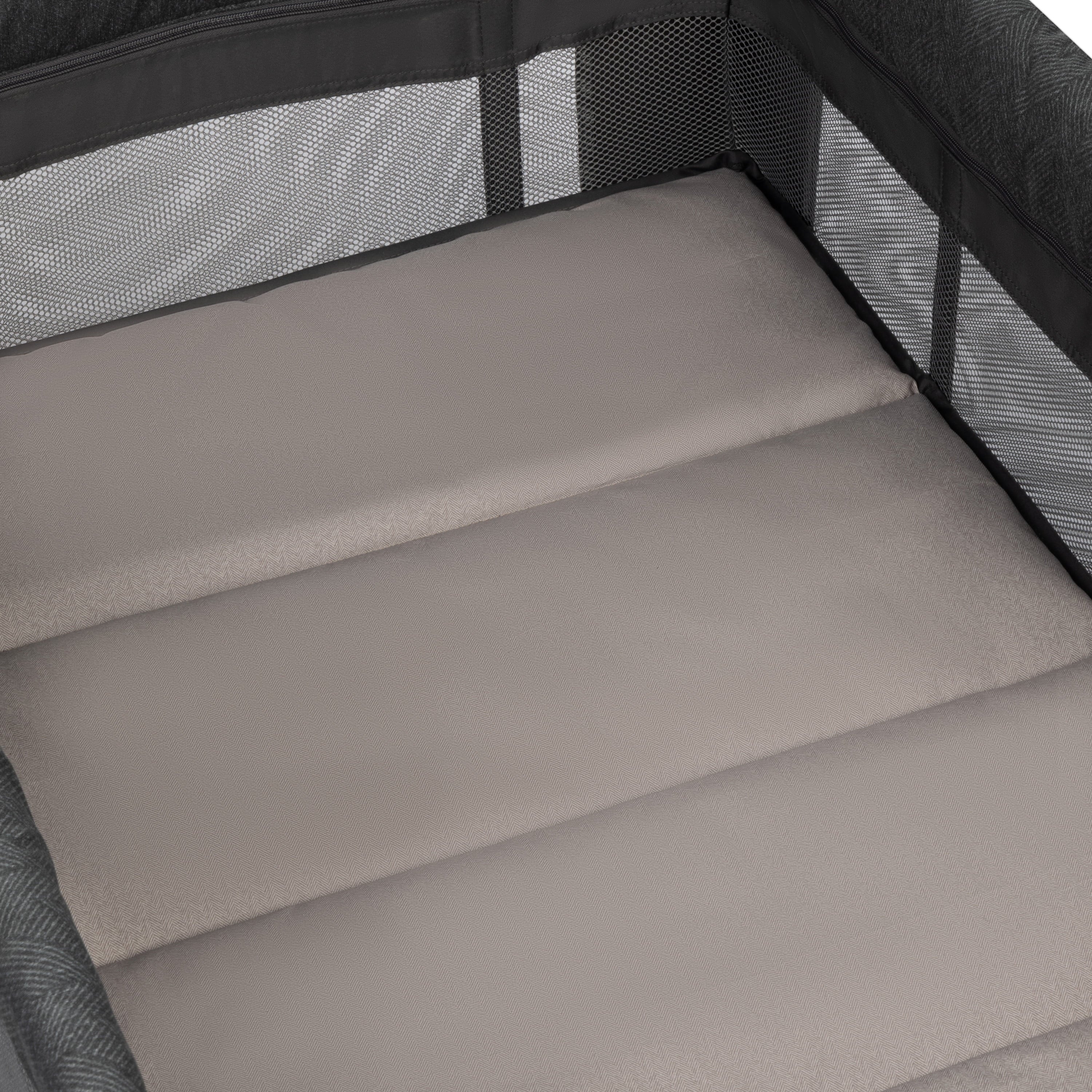 Full with Monbebe Point Rocking Bassinet, Size Castle Yard Play