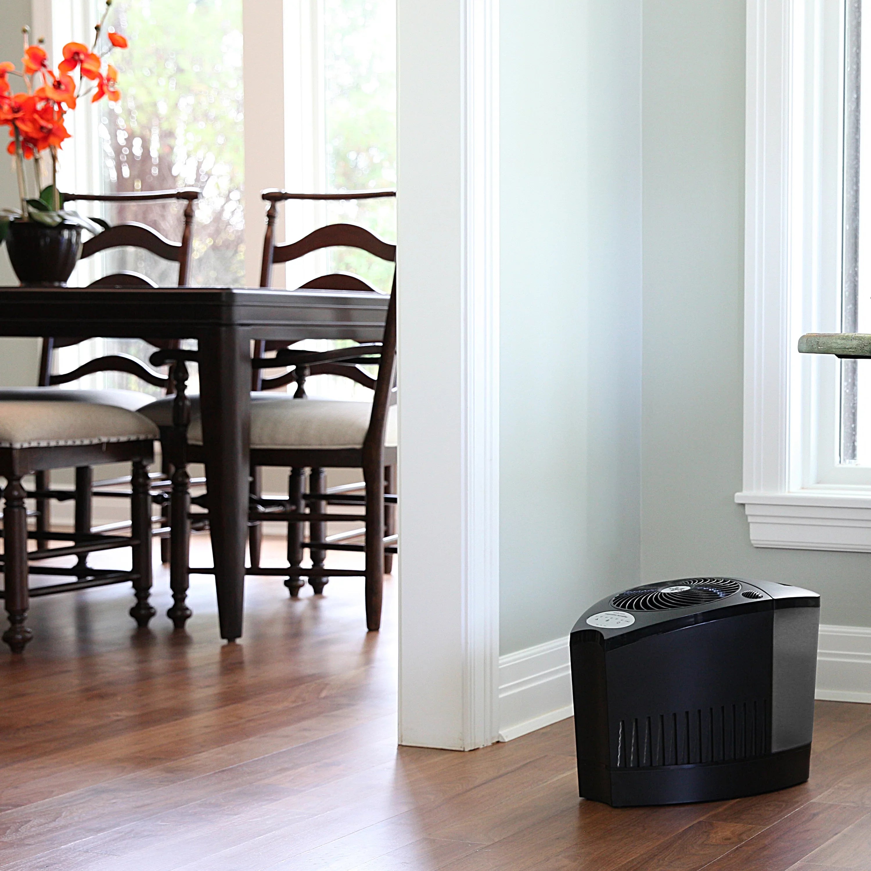 sq ft Whole Evap3 Black 700 Vornado Room Coverage, Evaporative Humidifier,