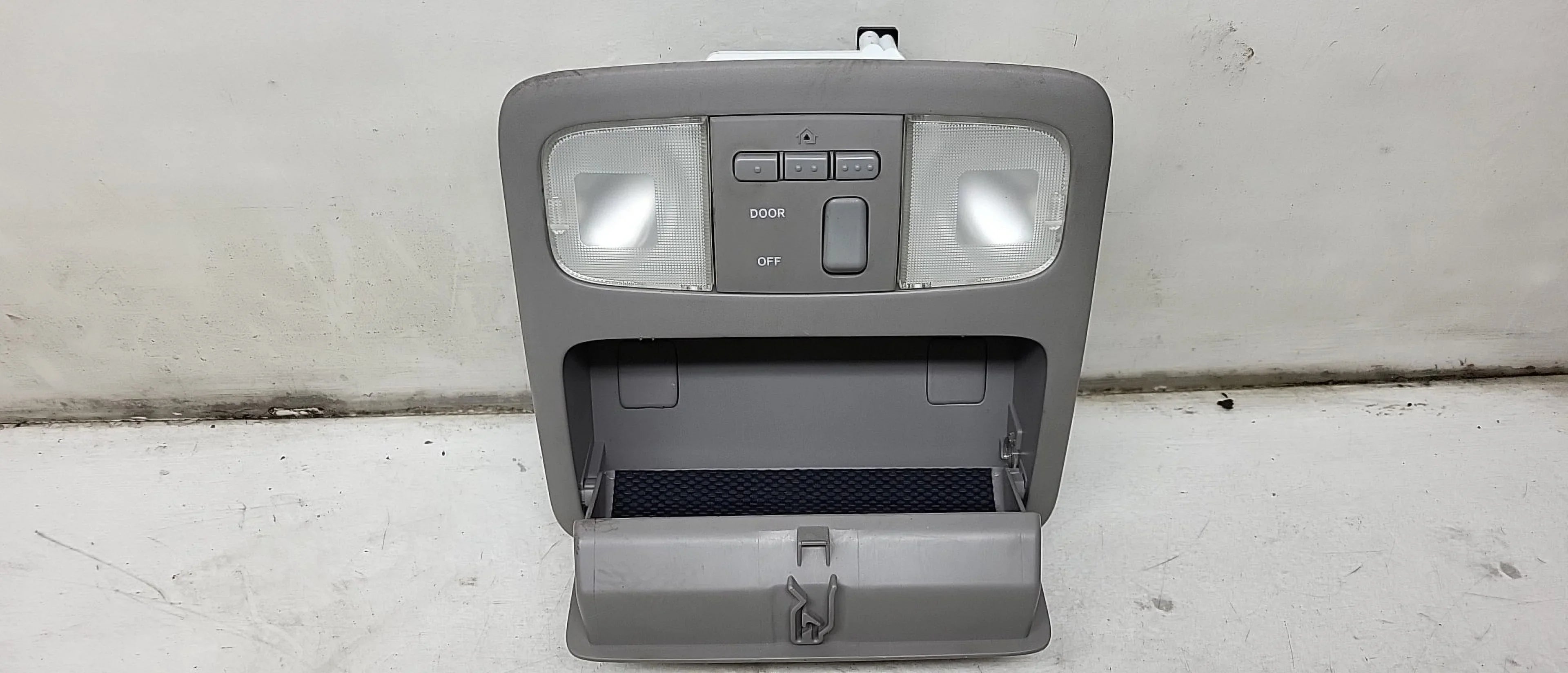 Garage Opener 2006 Highlander Overhead 06 Toyota with Door OEM (Good) Pre-Owned Console Roof