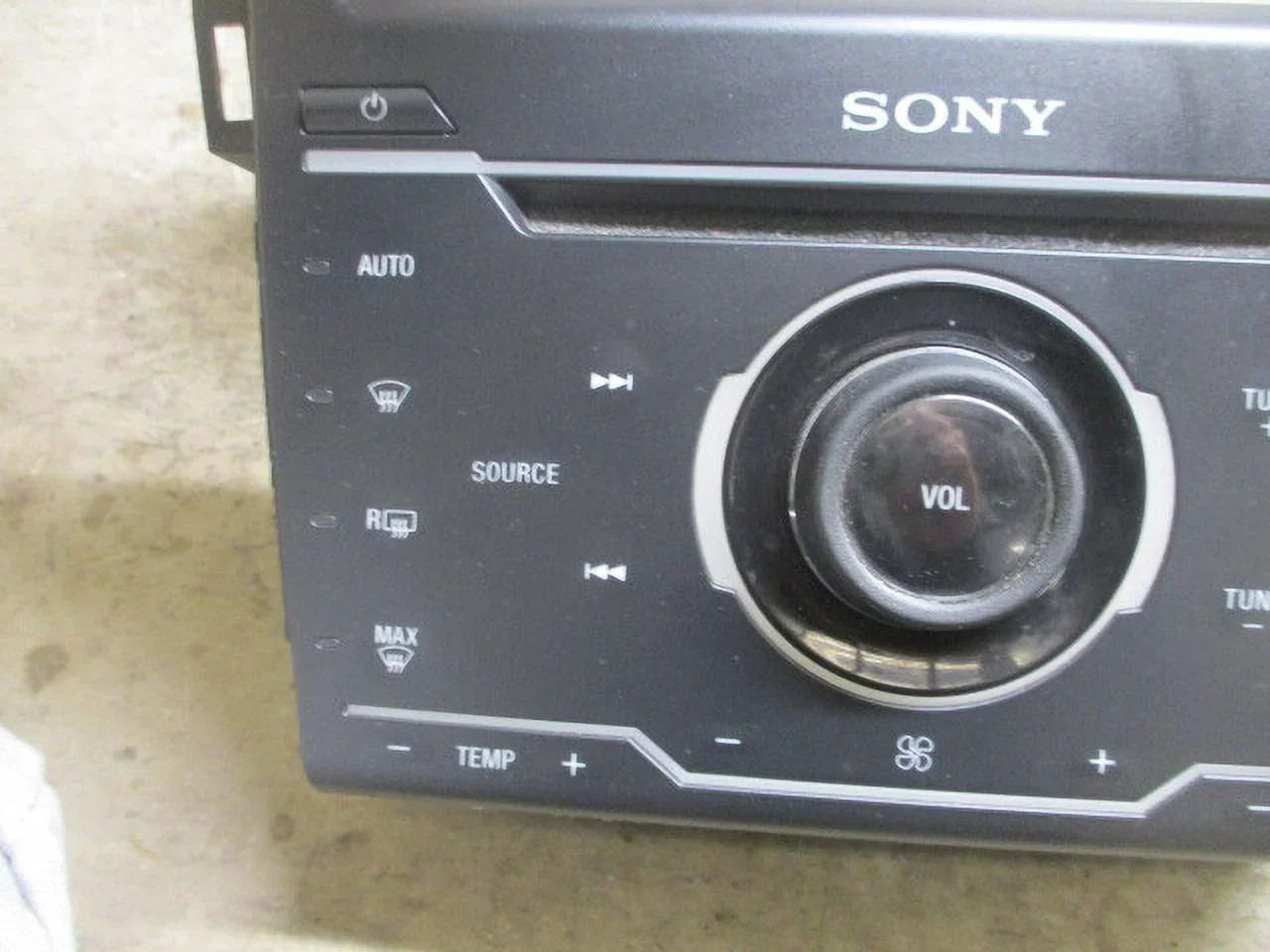 Sony Ford LKQ 2013 Control Panel OEM Radio Fusion Face Pre-Owned (Good)