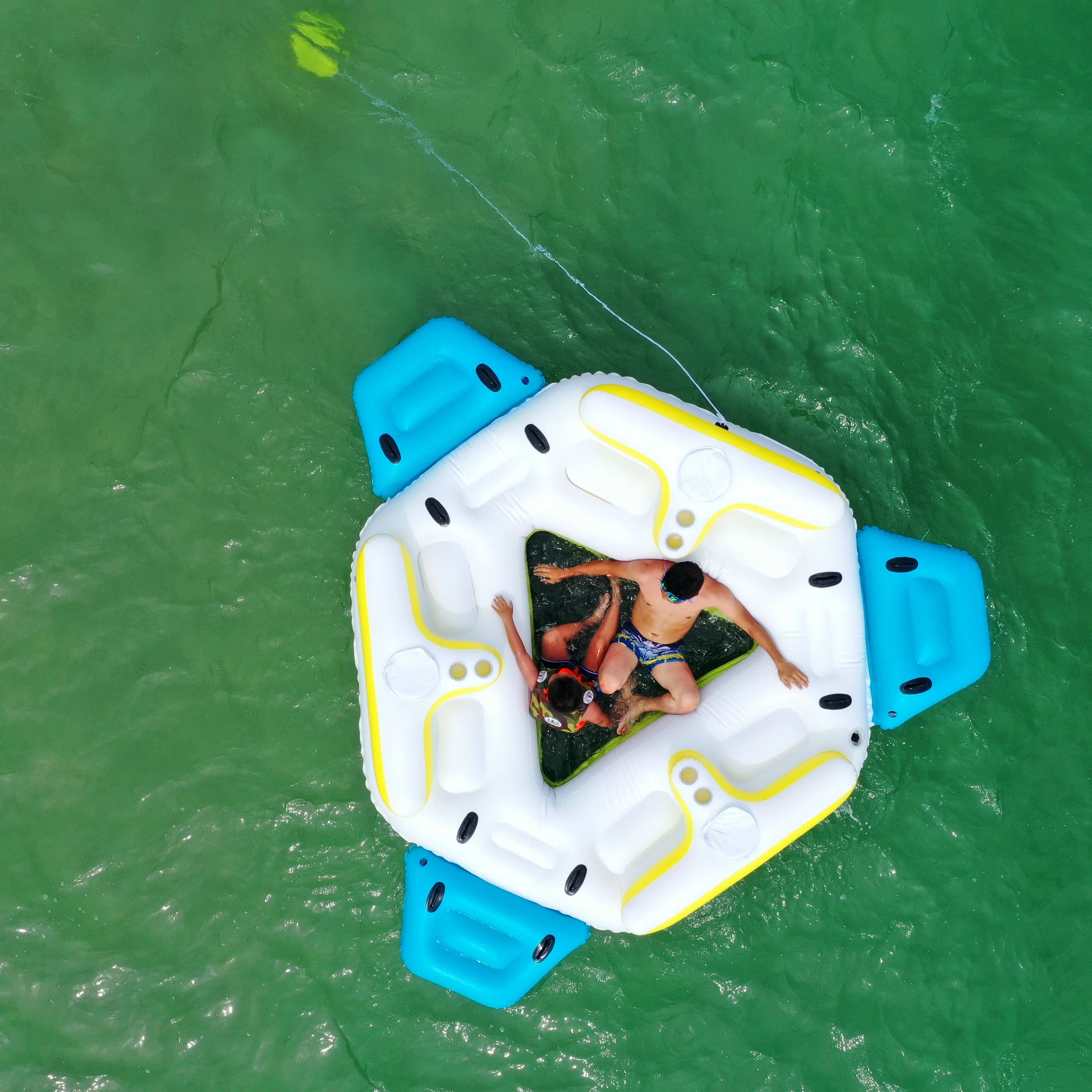 ALEKO IFI6P Island Raft Coolers Floating Person - 6 Holders Lounge with and Cup Inflatable