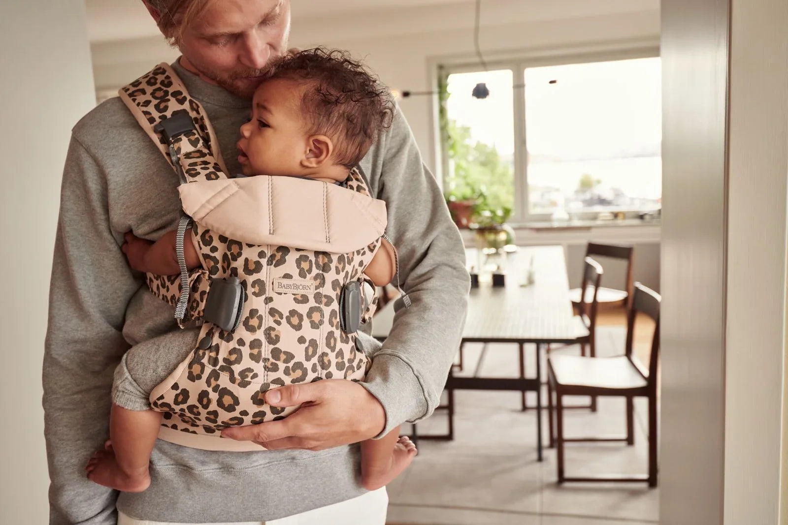 Carrier Mix, BabyBjorn Beige/Leopard One, Baby Cotton