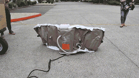 ALEKO Inflatable with Brown Cover Hot Gallon Oval 2 Jetted 145 Person Tub