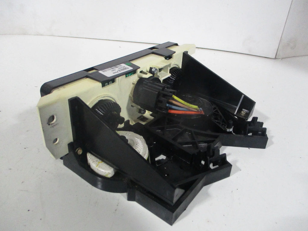 Saturn Ion Temperature Controle 06-07 (Good) Heater AC LKQ OEM Pre-Owned